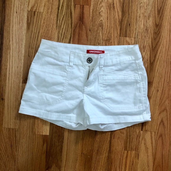 New and unused white shorts 💫 - Picture 1 of 3